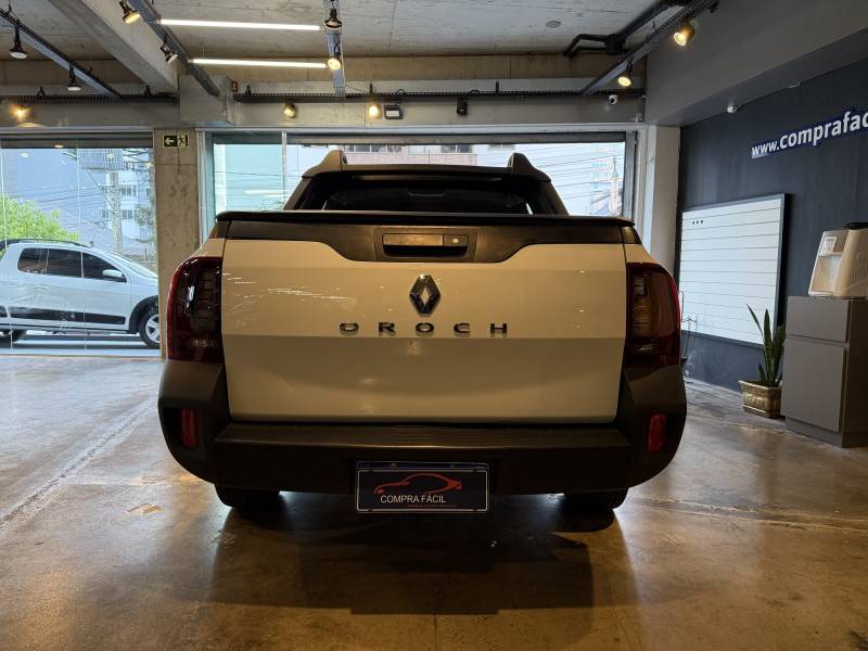 RENAULT - OROCH - 2021/2022 - Branca - R$ 84.900,00