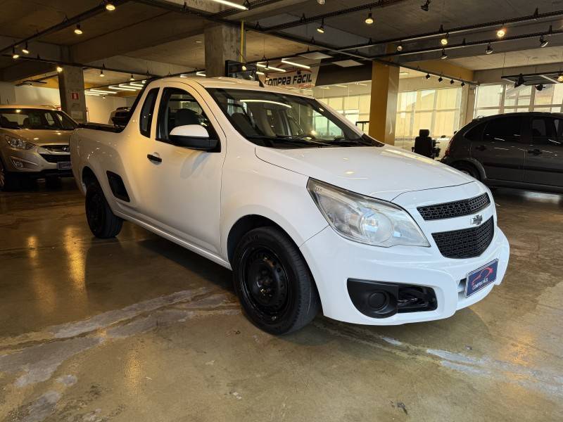 CHEVROLET - MONTANA - 2014/2015 - Branca - R$ 45.900,00