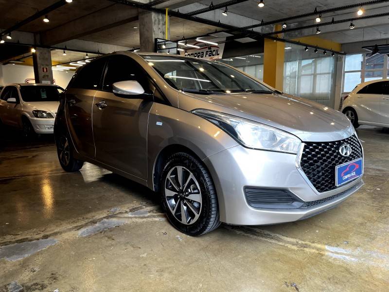 HYUNDAI - HB20 - 2016/2017 - Prata - R$ 67.000,00