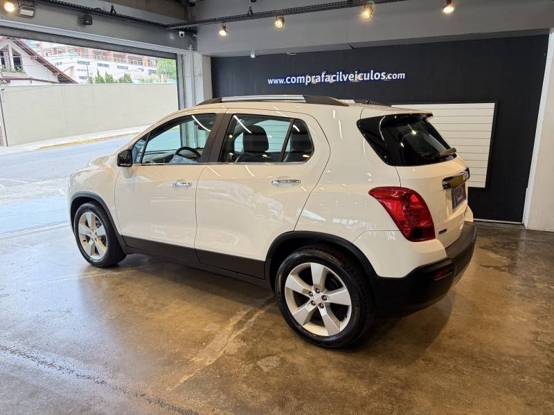 CHEVROLET - TRACKER - 2014/2014 - Branca - R$ 70.900,00