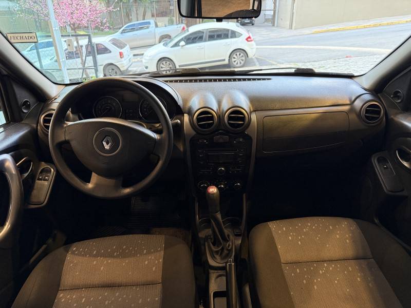 RENAULT - LOGAN - 2013/2013 - Branca - R$ 29.900,00