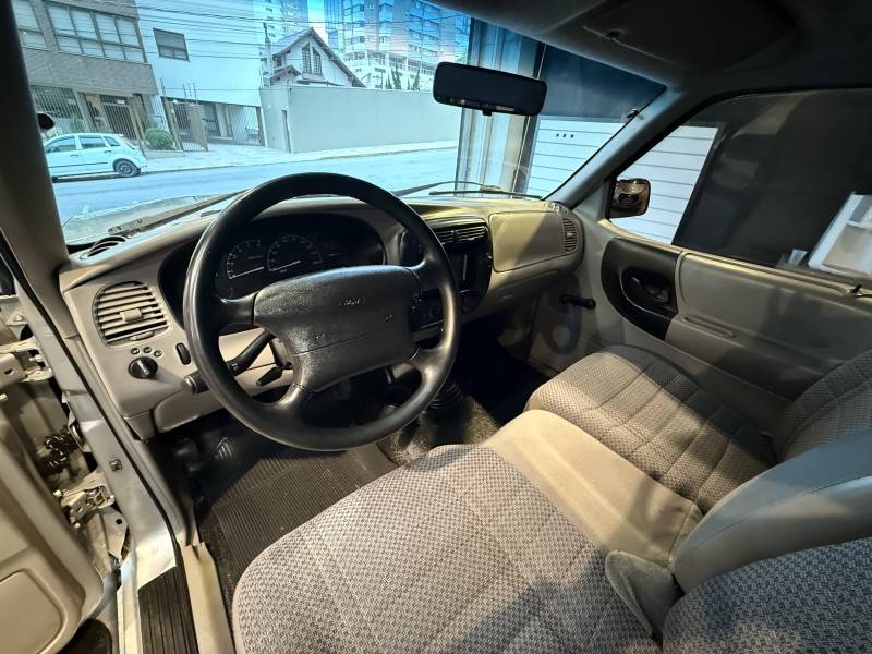 FORD - RANGER - 1999/1999 - Prata - R$ 45.900,00