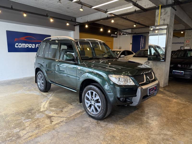 MITSUBISHI - PAJERO TR4 - 2014/2015 - Verde - R$ 87.990,00