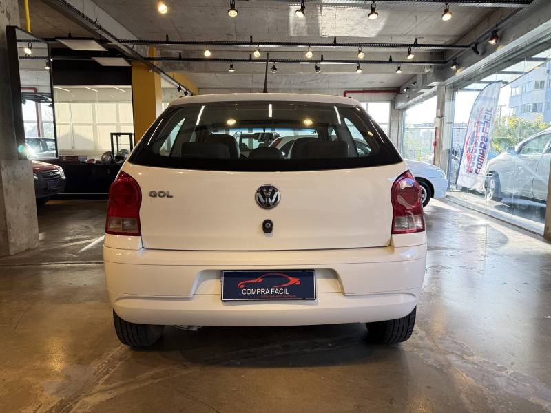 VOLKSWAGEN - GOL - 2011/2012 - Branca - R$ 17.900,00
