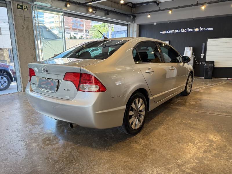 HONDA - CIVIC - 2010/2010 - Prata - R$ 55.900,00