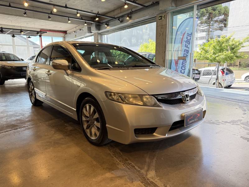 HONDA - CIVIC - 2010/2010 - Prata - R$ 55.900,00