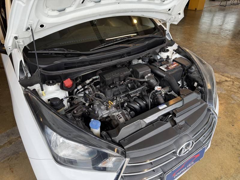 HYUNDAI - HB20S - 2016/2017 - Branca - R$ 56.900,00