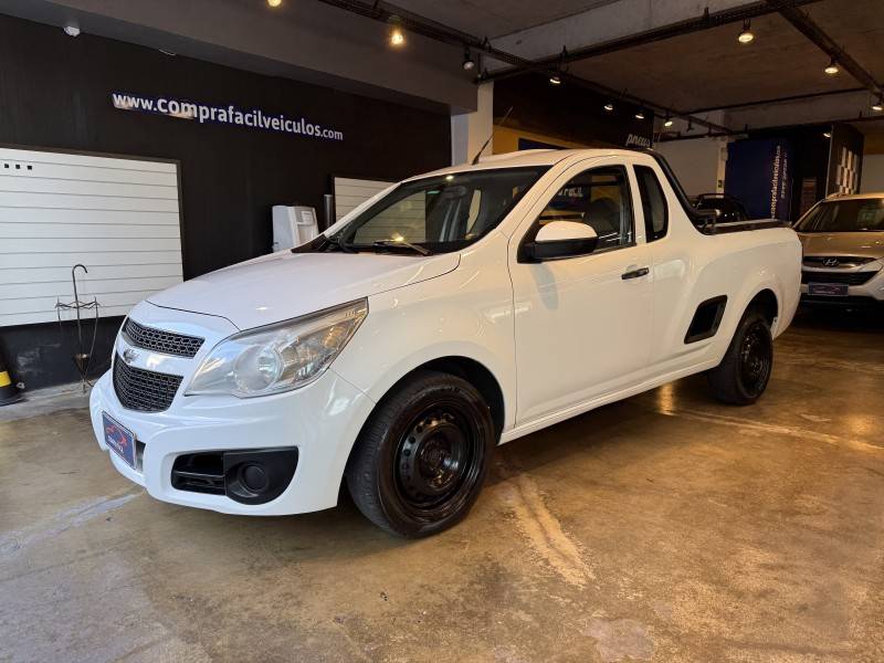 CHEVROLET - MONTANA - 2014/2015 - Branca - R$ 45.900,00
