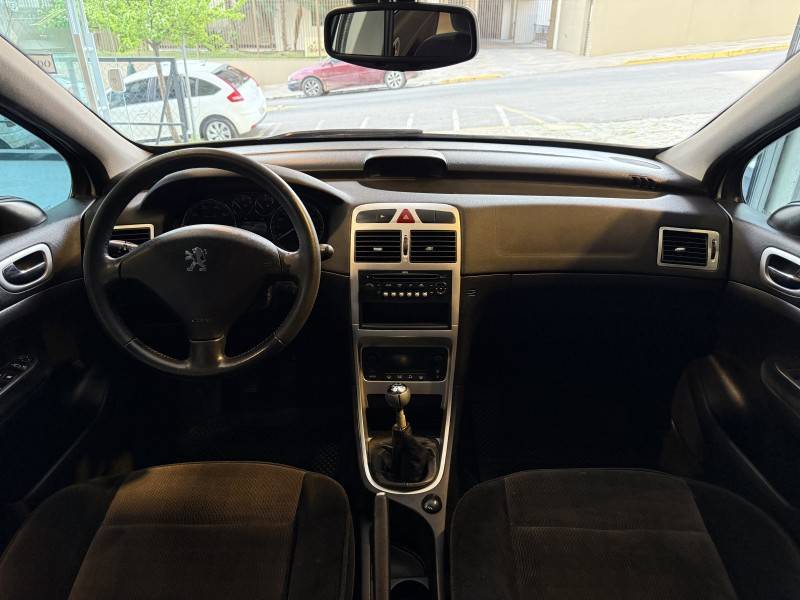 PEUGEOT - 307 - 2007/2008 - Prata - R$ 26.500,00