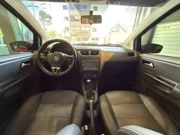 VOLKSWAGEN - CROSSFOX - 2012/2013 - Vermelha - R$ 45.900,00