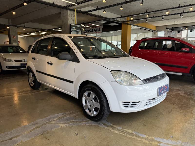 FORD - FIESTA - 2003/2003 - Branca - R$ 22.900,00