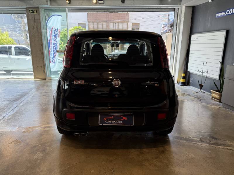 FIAT - UNO - 2011/2012 - Preta - R$ 38.500,00
