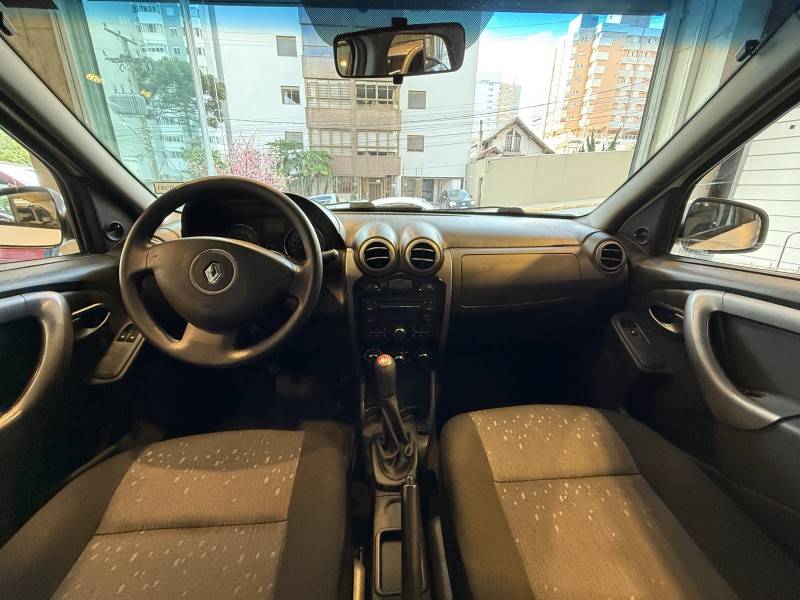 RENAULT - LOGAN - 2013/2013 - Branca - R$ 29.900,00