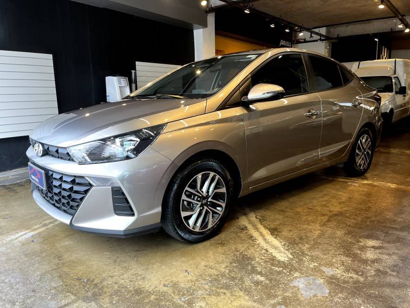 HYUNDAI - HB20S - 2024/2025 - Prata - R$ 94.900,00