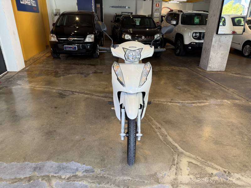 HONDA - BIZ 125 - 2023/2023 - Branca - R$ 17.900,00