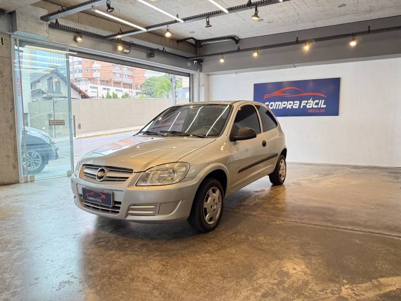 CHEVROLET - CELTA - 2009/2010 - Prata - R$ 24.900,00