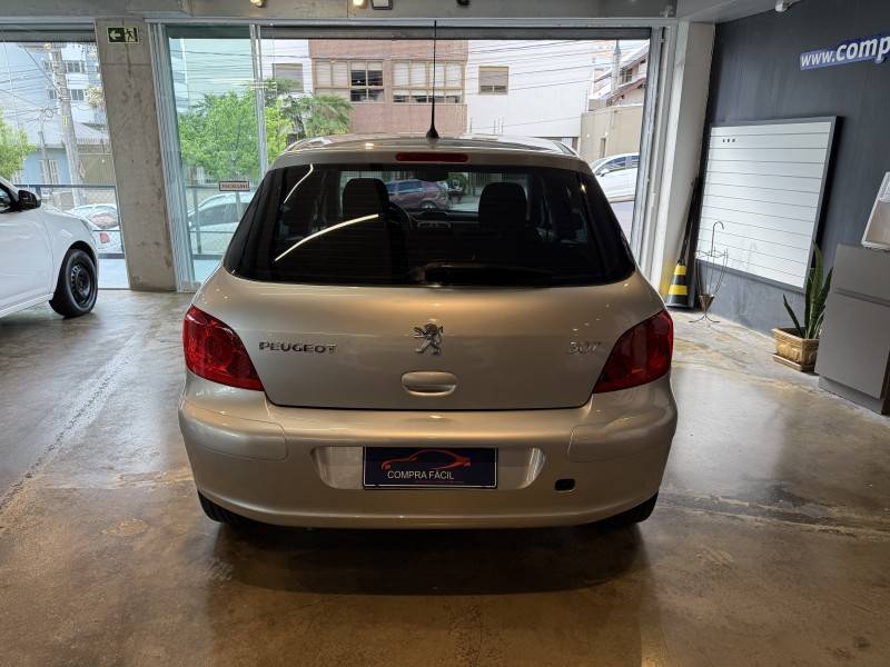 PEUGEOT - 307 - 2007/2008 - Prata - R$ 26.500,00