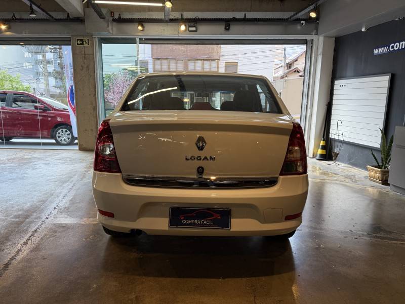 RENAULT - LOGAN - 2013/2013 - Branca - R$ 29.900,00