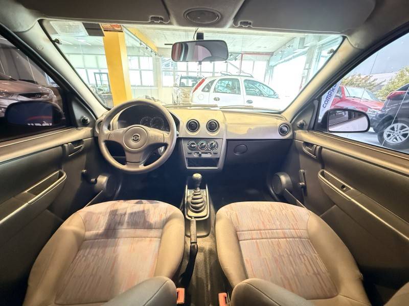 CHEVROLET - CELTA - 2009/2010 - Prata - R$ 24.900,00