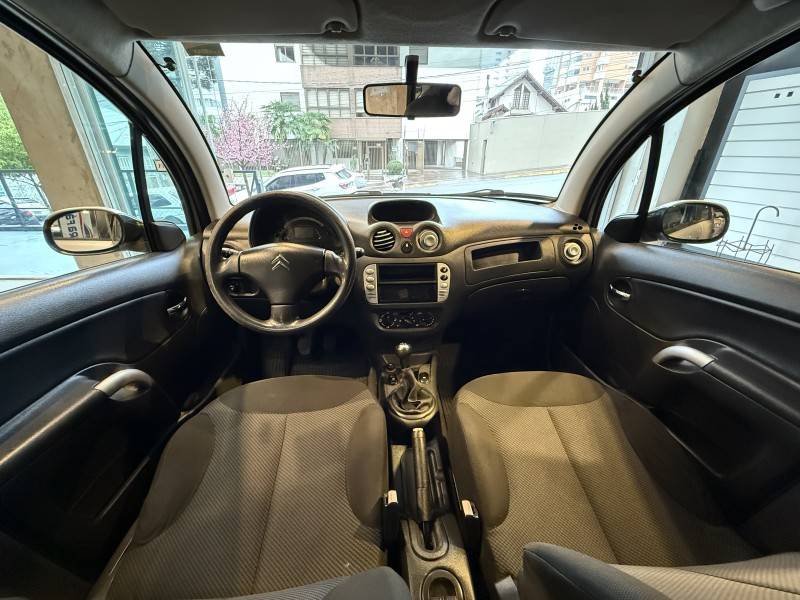 CITROËN - C3 - 2010/2011 - Prata - R$ 27.900,00