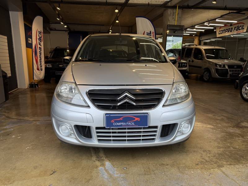 CITROËN - C3 - 2010/2011 - Prata - R$ 27.900,00