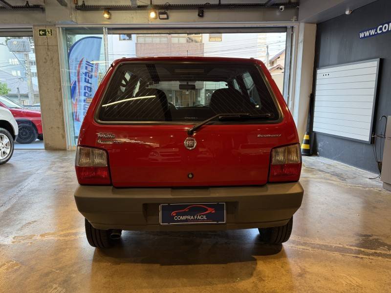 FIAT - UNO - 2010/2010 - Vermelha - R$ 26.900,00
