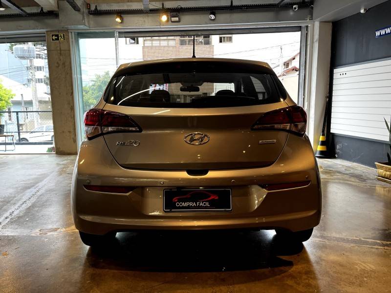 HYUNDAI - HB20 - 2016/2017 - Prata - R$ 67.000,00