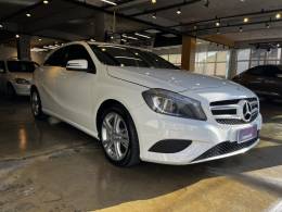 MERCEDES-BENZ - A 200 - 2014/2015 - Branca - R$ 89.900,00