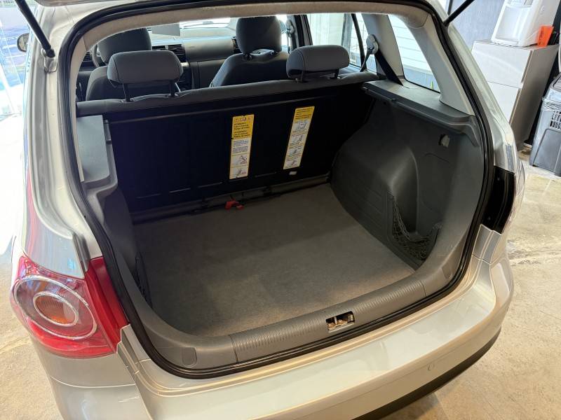 VOLKSWAGEN - SPACEFOX - 2009/2010 - Prata - R$ 36.900,00