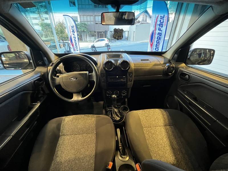 FORD - ECOSPORT - 2008/2009 - Preta - R$ 33.900,00