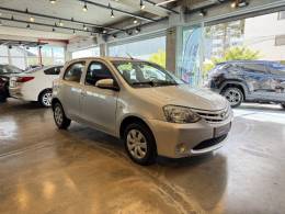 TOYOTA - ETIOS - 2016/2016 - Prata - R$ 49.900,00