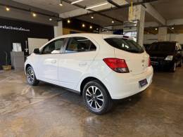CHEVROLET - ONIX - 2013/2014 - Branca - R$ 50.900,00