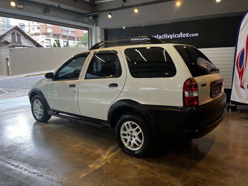 FIAT - PALIO - 2004/2004 - Branca - R$ 22.900,00