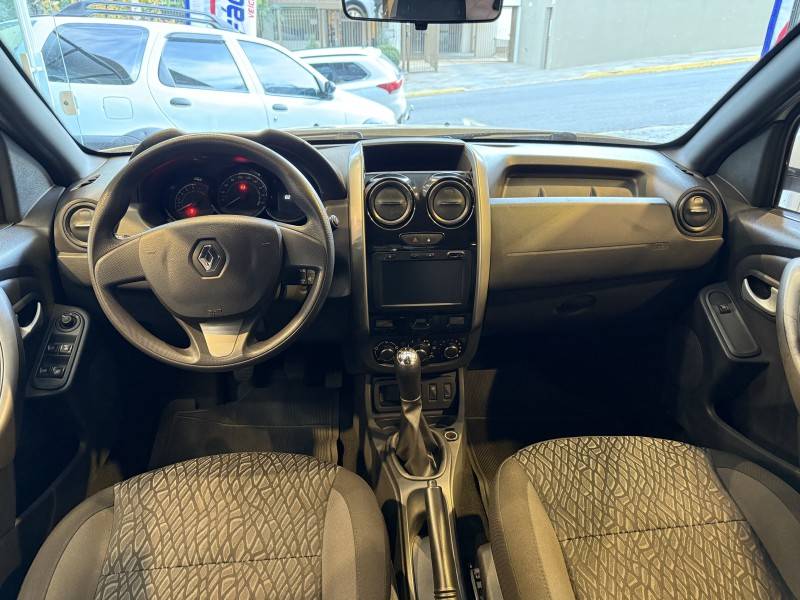 RENAULT - OROCH - 2021/2022 - Branca - R$ 84.900,00