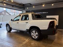 RENAULT - OROCH - 2021/2022 - Branca - R$ 84.900,00