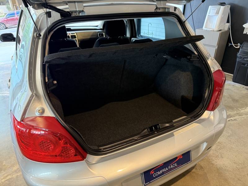 PEUGEOT - 307 - 2007/2008 - Prata - R$ 26.500,00