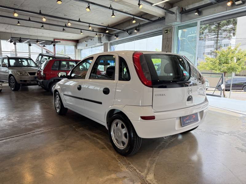 CHEVROLET - CORSA - 2004/2005 - Branca - R$ 22.900,00