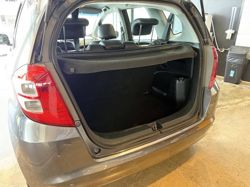 HONDA - FIT - 2010/2010 - Cinza - R$ 47.900,00