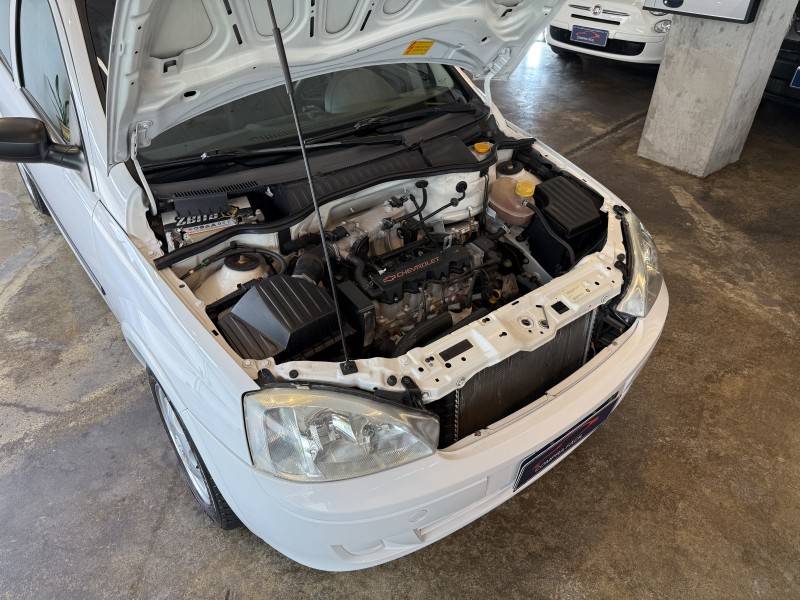 CHEVROLET - CORSA - 2004/2005 - Branca - R$ 22.900,00