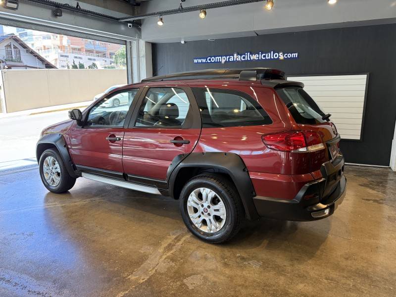 FIAT - PALIO - 2009/2010 - Vermelha - R$ 37.900,00