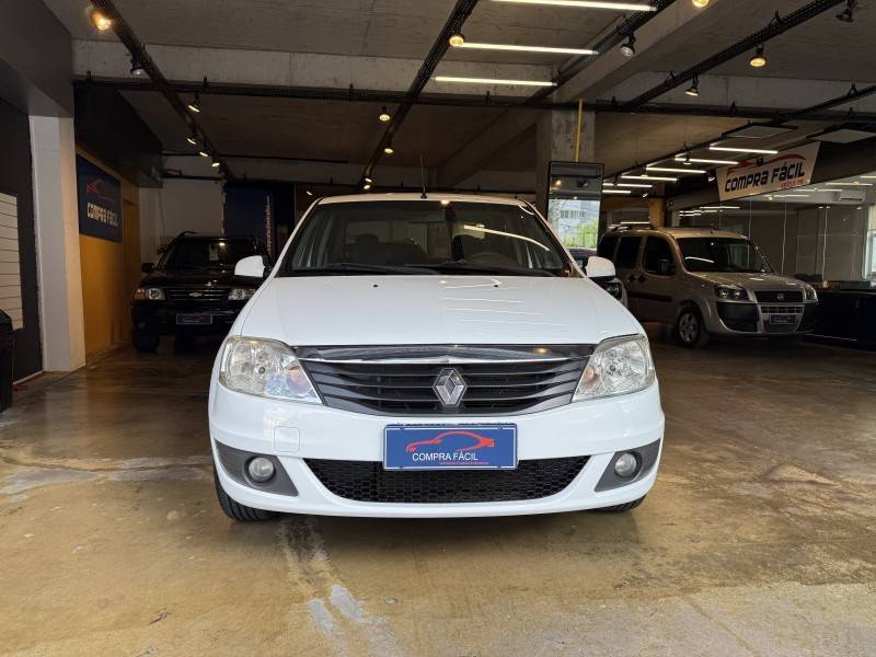 RENAULT - LOGAN - 2013/2013 - Branca - R$ 29.900,00